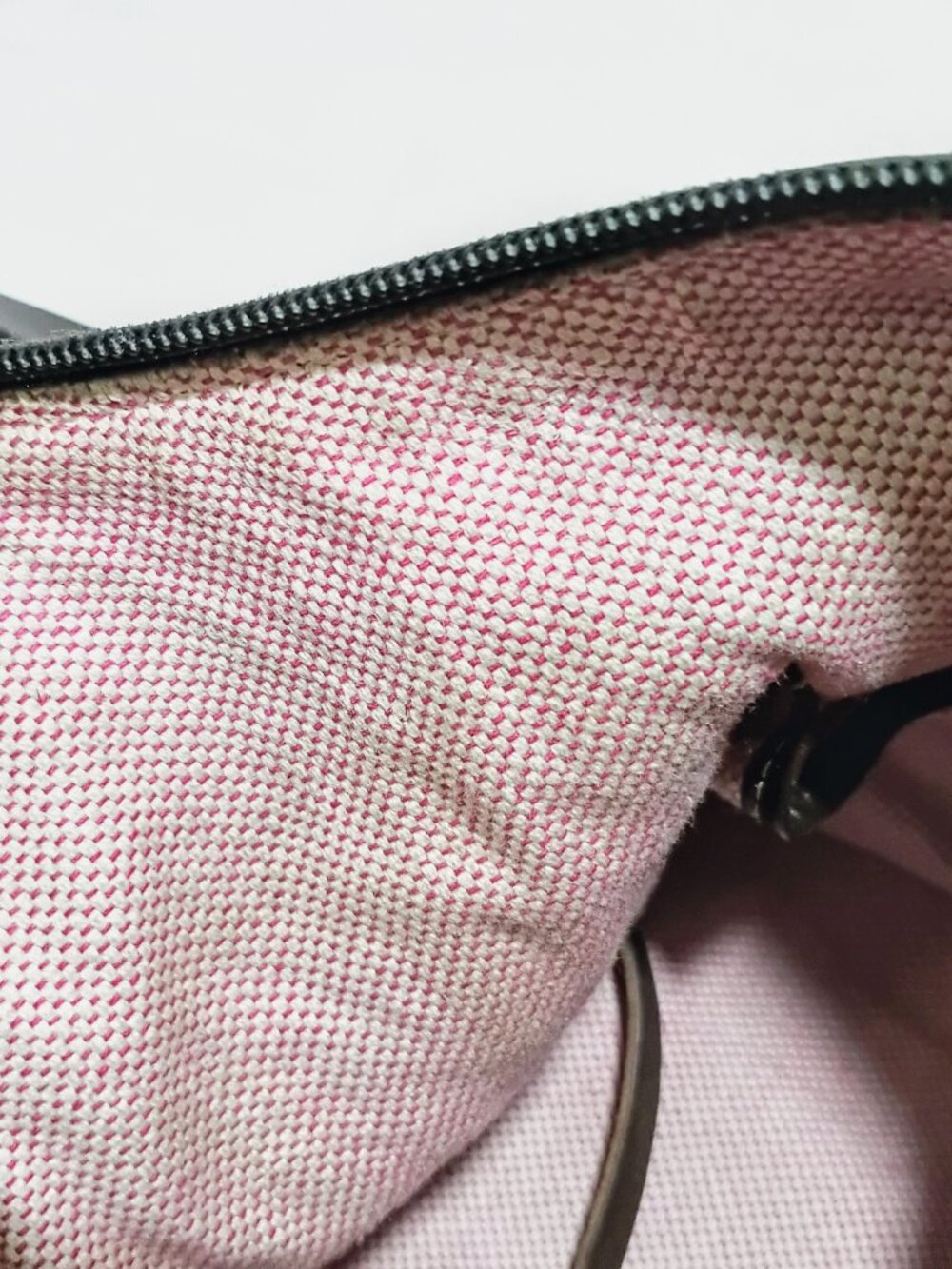 Dooney & Bourke East West Pebbled Leather Hobo, EUC - Picture 14 of 14